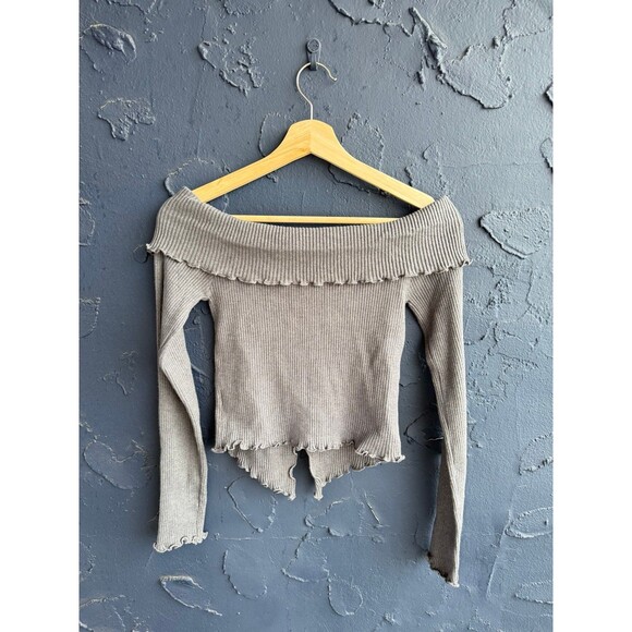 ruffled shirt - Picture 6 of 6